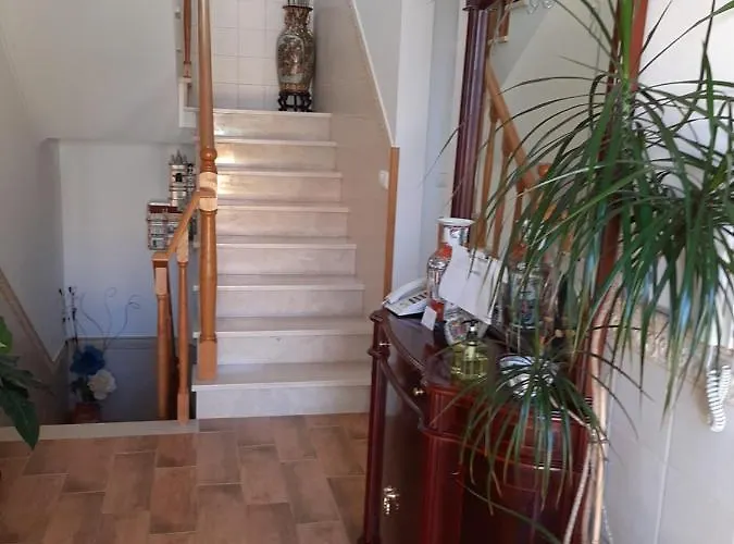 Maria Ines House בית הארחה