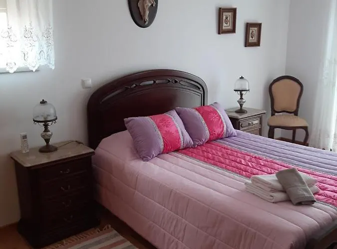 בית הארחה Maria Ines House 3*