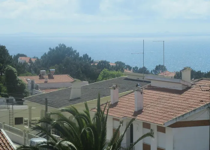 Maria Inês House Casa de hóspedes Nazaré